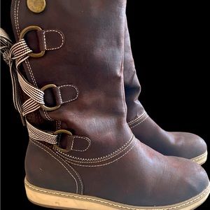 White Mountain Bear Boots Dark Brown lined size 9 never worn